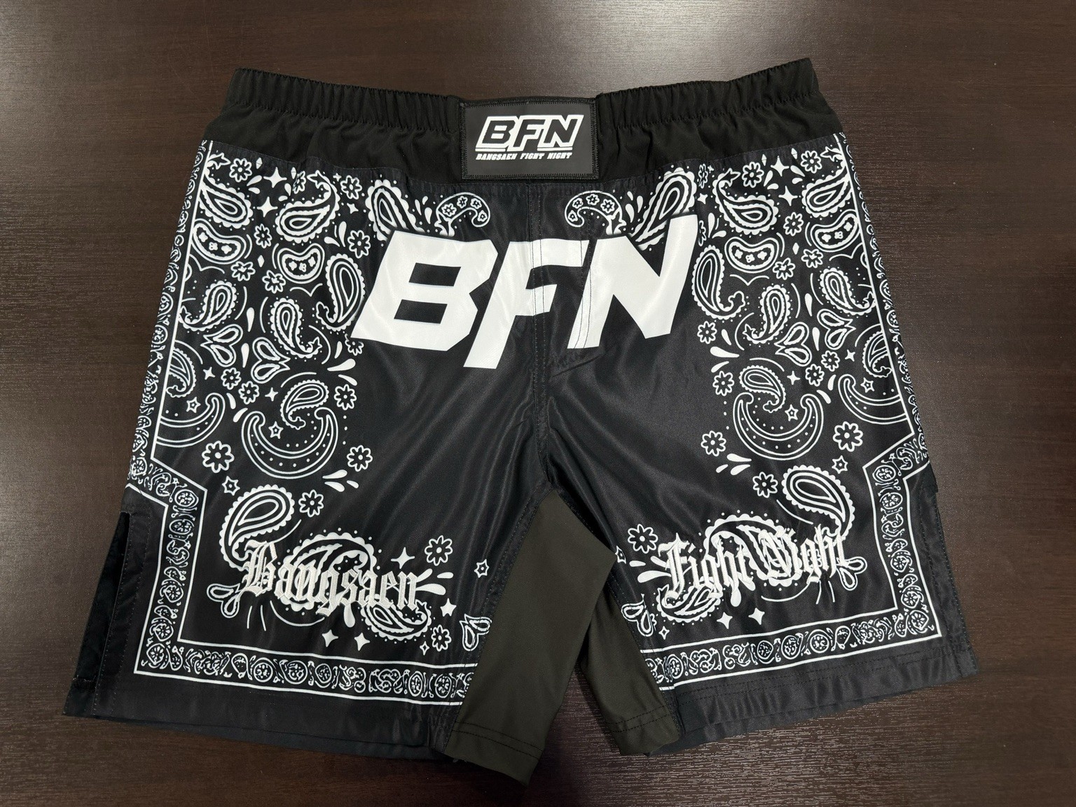 Bandana Fight Shorts in Black / White